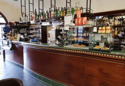 il bar centrale di finalborgo